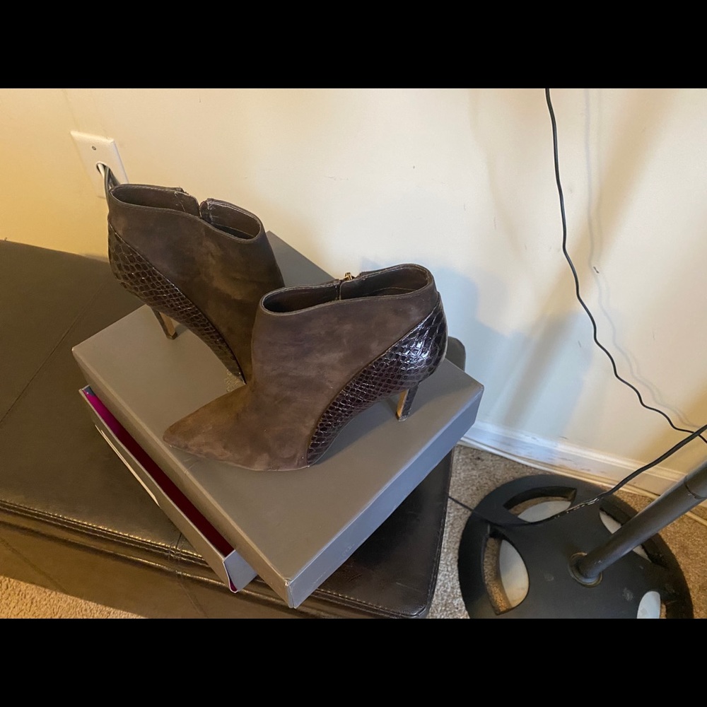 Vince Canute Brown Suede & Croc Booties - Picture 2 of 2